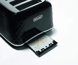De Longhi Brilliante Toaster's removable crumb tray.