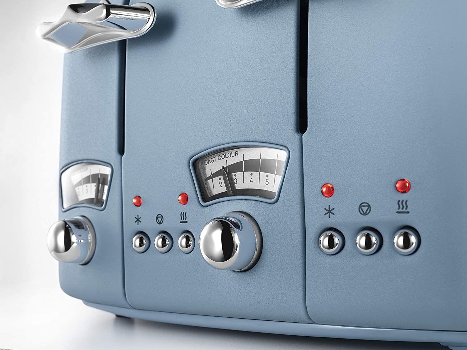 De Longhi Flora Toaster's controls.