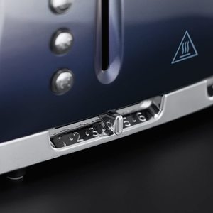 Russell Hobbs Eclipse Toaster's controls.