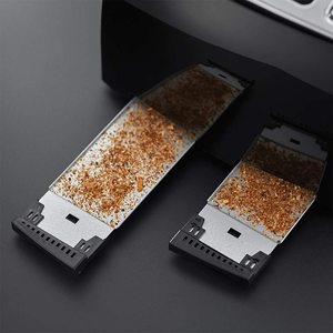 Russell Hobbs Textures Toaster's removable crumb tray.