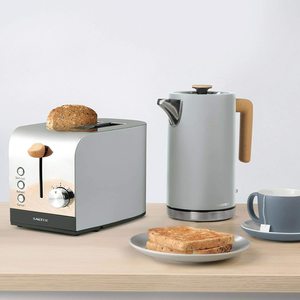 Salter Skandi Toaster with a matching kettle.