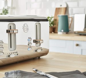 Swan Nordic Toaster in use.