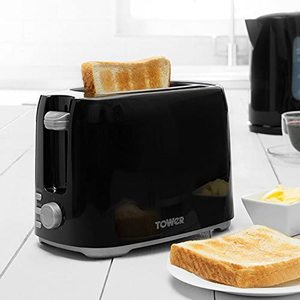 Tower Elements Toaster in use.