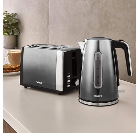 Tower Ombre Toaster's matching kettle.